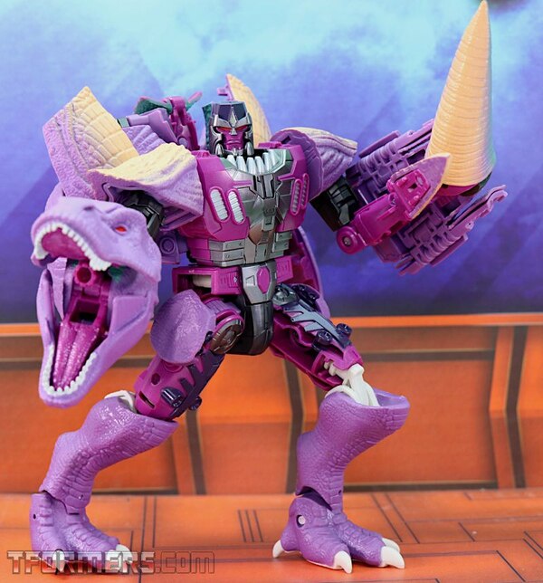 Transformers Kingdom Wave 1 Megatron Leader  (3 of 41)